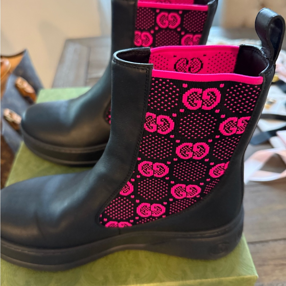 Gucci, black and pink booties new in box size 8
